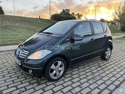 Usado Mercedes A180 Avantgarde 109 CV (80 kW) 2010 Verde Monovolumen