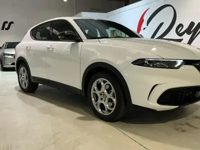 Usado Alfa Romeo Tonale Sprint 130 CV (95 kW) 2022 Blanco SUV