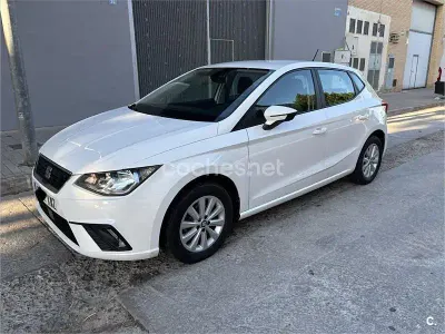 Usado Seat Ibiza Style Plus 90 CV (66 kW) 2019 Blanco Utilitario