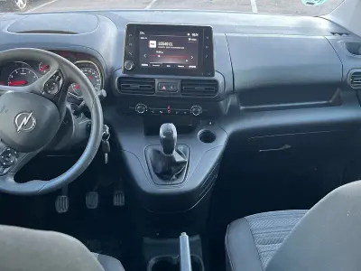 Usado Opel Combo Life Selective 102 CV (75 kW) 2019 Blanco Monovolumen