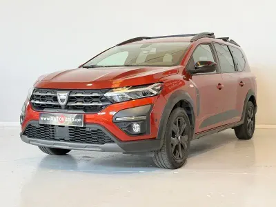 Usado Dacia Jogger Extreme 100 CV (73 kW) 2023 Naranja Monovolumen