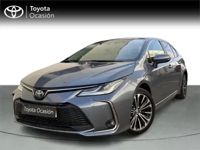 Usado Toyota Corolla Style 140 CV (102 kW) 2025 Gris / plata Berlina