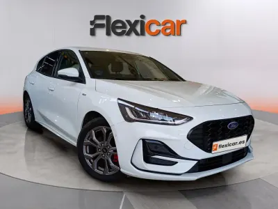 Usado Ford Focus ST-Line 125 CV (91 kW) 2022 Blanco Berlina