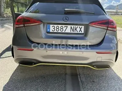 Usado Mercedes A250 224 CV (164 kW) 2018 Gris / plata Berlina