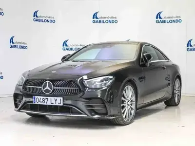 Usado Mercedes E220 194 CV (142 kW) 2022 Gris / plata Coupe