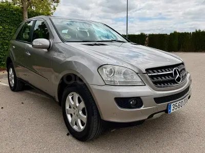 Usado Mercedes ML280 190 CV (139 kW) 2007 Gris / plata SUV
