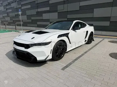 Usado Ford Mustang Fastback 291 CV (214 kW) 2025 Blanco Coupe