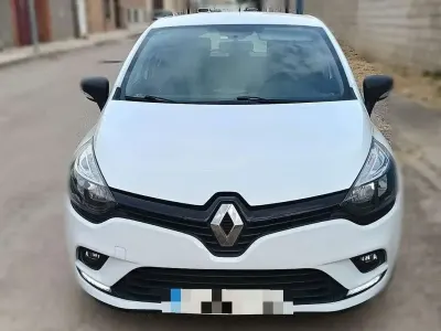 Usado Renault Clio IV Business 90 CV (66 kW) 2019 Blanco Berlina