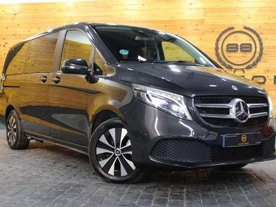 Gris Usado 2022 Mercedes V220 Avantgarde Monovolumen | 49.970 € (Precio justo)
