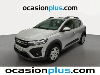 Usado Dacia Sandero Expression 91 CV (66 kW) 2024 Gris plata Utilitario