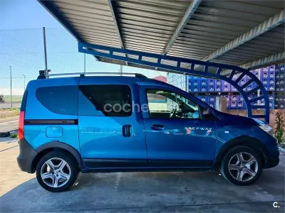 Usado Dacia Dokker 90 CV (66 kW) 2017 Azul Monovolumen