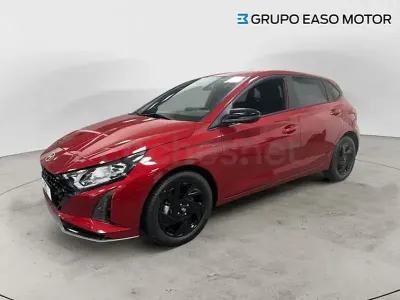 Nuevo Hyundai i20 Blackline 90 CV (66 kW) 2026 Rojo Utilitario