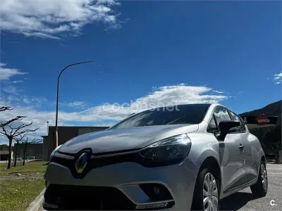 Usado Renault Clio IV Business 75 CV (55 kW) 2017 Blanco Berlina