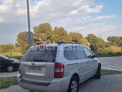 Usado Kia Carnival Active 185 CV (136 kW) 2010 Gris / plata Monovolumen