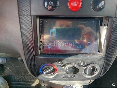 Usado Chevrolet Kalos SE 83 CV (61 kW) 2003 Granate Berlina