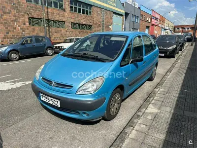Usado Citroën Xsara Picasso 90 CV (66 kW) 2000 Azul Monovolumen