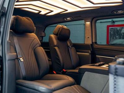 Usado Mercedes V300 Avantgarde 239 CV (175 kW) 2022 Negro Monovolumen