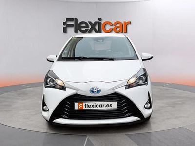 Usado Toyota Yaris Active 111 CV (81 kW) 2019 Blanco Berlina