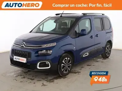 Käytetty Citroën Berlingo Shine 102 HP (75 kW) 2019 Sininen Tila-auto