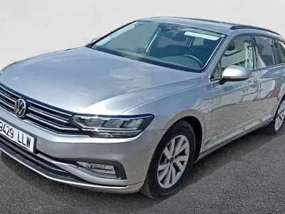 Usado VW Passat Business 120 CV (88 kW) 2020 Familiar