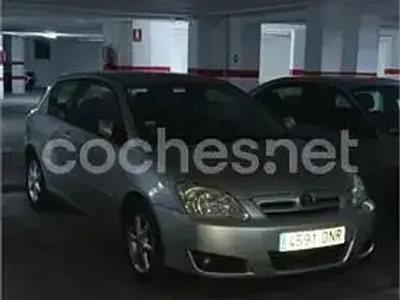 Usado Toyota Corolla Sol 116 CV (85 kW) 2005 Beige Berlina