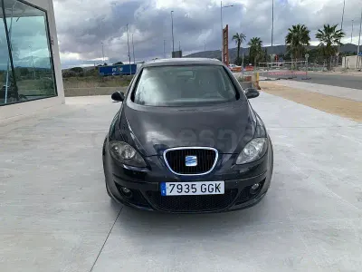 Usado Seat Altea Style 105 CV (77 kW) 2008 Negro Monovolumen
