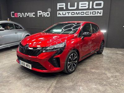 Usado Renault Clio V Techno 90 CV (66 kW) 2024 Granate Berlina