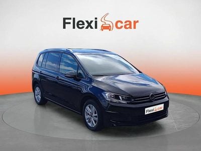 Usado VW Touran Advance 122 CV (89 kW) 2021 Negro Monovolumen