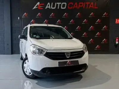 Usado Dacia Lodgy Ambiance 90 CV (66 kW) 2014 Blanco Monovolumen