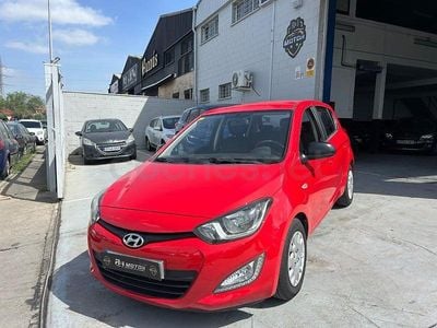 Käytetty Hyundai i20 85 HP (62 kW) 2012 Punainen Viistoperä