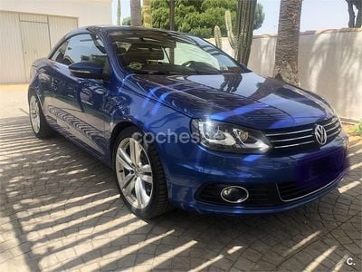 Usado VW Eos Sport 140 CV (102 kW) 2012 Azul Descapotable