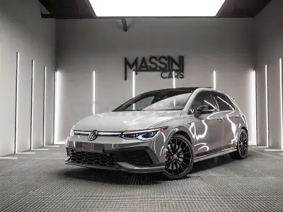 Usado VW Golf VIII GTI Clubsport 301 CV (221 kW) 2022 Gris / plata Berlina