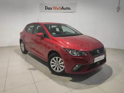 Usado Seat Ibiza Style Plus 116 HP (85 kW) 2021 Vermelho Citadino