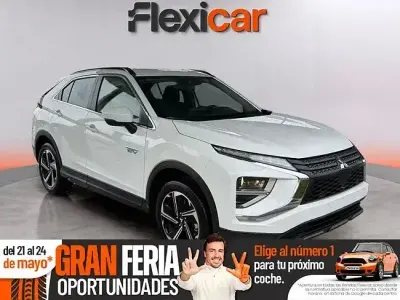 Usado Mitsubishi Eclipse Cross Motion 188 CV (138 kW) 2023 Blanco SUV