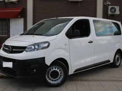 Usado Opel Vivaro-e Combi S 102 CV (75 kW) 2021 Blanco Monovolumen