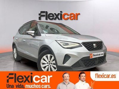 Usado Seat Arona Style 110 CV (80 kW) 2023 Gris SUV