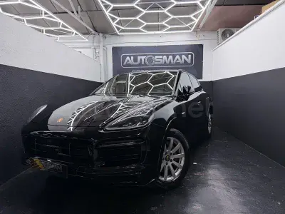 Usado Porsche Cayenne Platinum Edition 462 CV (339 kW) 2022 Negro SUV