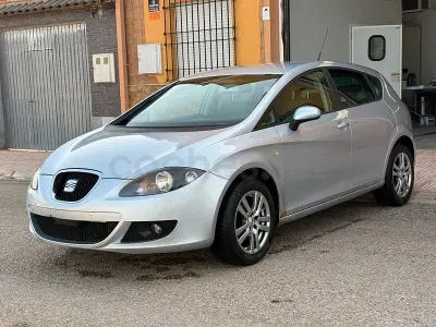 Usado Seat Leon Reference 102 CV (75 kW) 2007 Gris / plata Utilitario