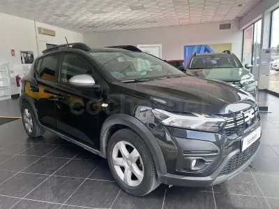 Usado Dacia Sandero Expression 101 CV (74 kW) 2023 Negro Berlina