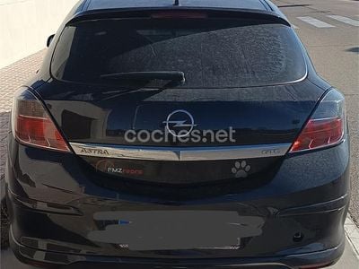 Usado Opel Astra GTC Cosmo 120 CV (88 kW) 2004 Negro Berlina