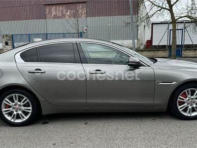 Gris / plata Usado 2018 Jaguar XE Portfolio Berlina | 17.500 € (Super precio)