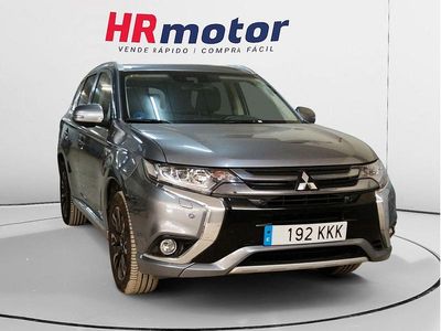 Gris Usado 2018 Mitsubishi Outlander P-HEV SUV | 18.610 € (Precio justo)