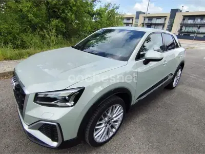 Usado Audi Q2 S-Line 150 CV (110 kW) 2025 Gris / plata SUV