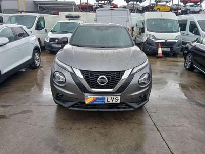 Usado Nissan Juke Acenta 114 CV (83 kW) 2021 Gris SUV