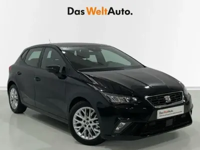Usado Seat Ibiza FR 116 CV (85 kW) 2025 Negro Utilitario