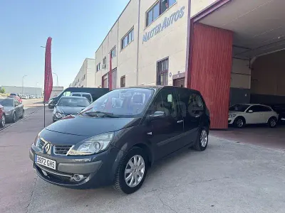 Usado Renault Grand Scénic II Exception 150 CV (110 kW) 2008 Gris / plata Monovolumen