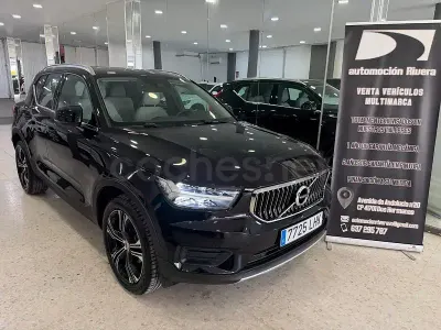 Usado Volvo XC40 Inscription 163 CV (119 kW) 2020 Negro SUV