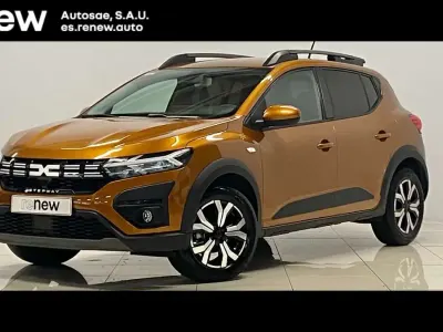 Usado Dacia Sandero Expression 101 CV (74 kW) 2023 Naranja Utilitario