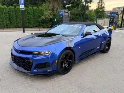 Usado Chevrolet Camaro Sport 461 CV (339 kW) 2017 Azul Utilitario