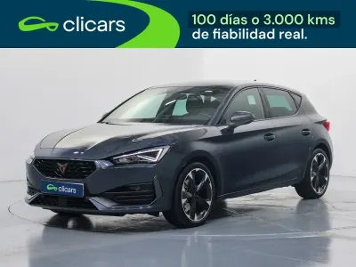 Usado Cupra Leon 150 CV (110 kW) 2023 Gris / plata Berlina